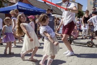 piknik rodzinny z okazji „Dnia Dziecka” organizowany przez Dom Kultury w Łapach