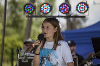 piknik rodzinny na plaży w Uhowie Sobótka 2021