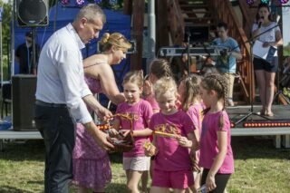 piknik rodzinny na plaży w Uhowie Sobótka 2021
