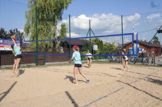piknik rodzinny na plaży w Uhowie Sobótka 2021