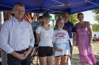 piknik rodzinny na plaży w Uhowie Sobótka 2021