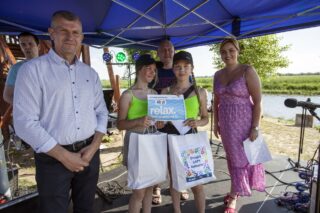 piknik rodzinny na plaży w Uhowie Sobótka 2021