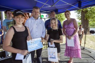 piknik rodzinny na plaży w Uhowie Sobótka 2021