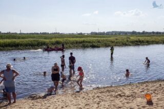 piknik rodzinny na plaży w Uhowie Sobótka 2021