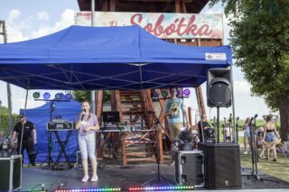 piknik rodzinny na plaży w Uhowie Sobótka 2021