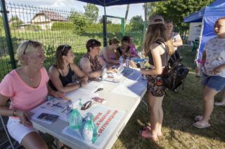 piknik rodzinny na plaży w Uhowie Sobótka 2021