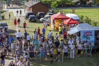 piknik rodzinny na plaży w Uhowie Sobótka 2021