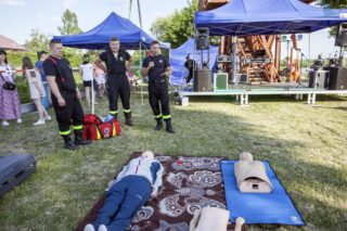 piknik rodzinny na plaży w Uhowie Sobótka 2021