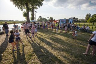 piknik rodzinny na plaży w Uhowie Sobótka 2021