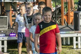 piknik rodzinny na plaży w Uhowie Sobótka 2021