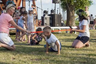 piknik rodzinny na plaży w Uhowie Sobótka 2021