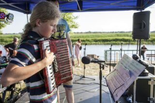 piknik rodzinny na plaży w Uhowie Sobótka 2021