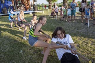 piknik rodzinny na plaży w Uhowie Sobótka 2021