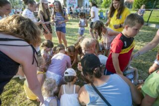 piknik rodzinny na plaży w Uhowie Sobótka 2021