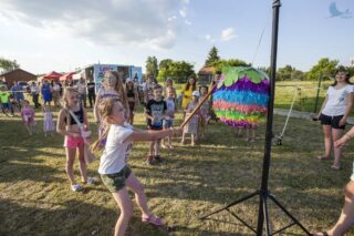 piknik rodzinny na plaży w Uhowie Sobótka 2021