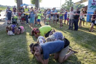 piknik rodzinny na plaży w Uhowie Sobótka 2021