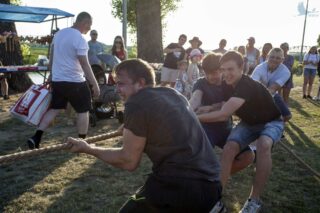 piknik rodzinny na plaży w Uhowie Sobótka 2021