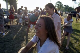 piknik rodzinny na plaży w Uhowie Sobótka 2021