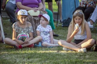 piknik rodzinny na plaży w Uhowie Sobótka 2021