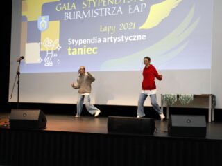 Gala stypendystów Burmistrza Łap. Sala widowiskowa DKLapy.PL