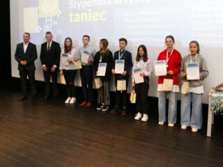 Gala stypendystów Burmistrza Łap. Sala widowiskowa DKLapy.PL