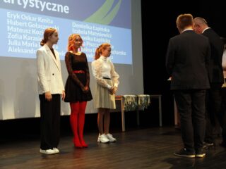 Gala stypendystów Burmistrza Łap. Sala widowiskowa DKLapy.PL