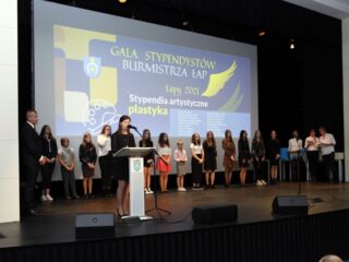 Gala stypendystów Burmistrza Łap. Sala widowiskowa DKLapy.PL