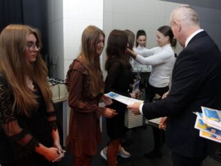 Gala stypendystów Burmistrza Łap. Sala widowiskowa DKLapy.PL