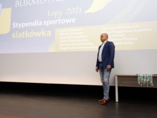 Gala stypendystów Burmistrza Łap. Sala widowiskowa DKLapy.PL