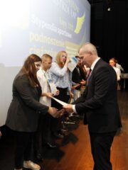 Gala stypendystów Burmistrza Łap. Sala widowiskowa DKLapy.PL