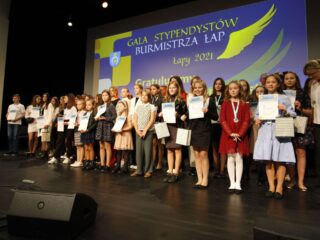 Gala stypendystów Burmistrza Łap. Sala widowiskowa DKLapy.PL