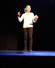 Dom Kultury w Łapach zaprasza na premierowe przedstawienie Teatru Kaprys „Ballady i niuanse” na podstawie ballad Adama Mickiewicza.