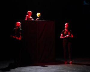 Dom Kultury w Łapach zaprasza na premierowe przedstawienie Teatru Kaprys „Ballady i niuanse” na podstawie ballad Adama Mickiewicza.