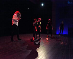 Dom Kultury w Łapach zaprasza na premierowe przedstawienie Teatru Kaprys „Ballady i niuanse” na podstawie ballad Adama Mickiewicza.