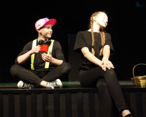 Dom Kultury w Łapach zaprasza na premierowe przedstawienie Teatru Kaprys „Ballady i niuanse” na podstawie ballad Adama Mickiewicza.