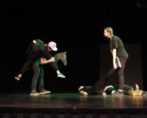 Dom Kultury w Łapach zaprasza na premierowe przedstawienie Teatru Kaprys „Ballady i niuanse” na podstawie ballad Adama Mickiewicza.