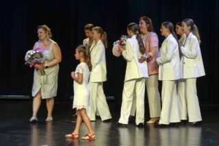 Magia Muzyki to spektakl taneczny, wokalny i instrumentalny przygotowany przez uczestników pracowni nauki gry na skrzypcach i pianinie, nauki śpiewu oraz tańca, prezentujący tegoroczne osiągnięcia uczestników wymienionych pracowni.