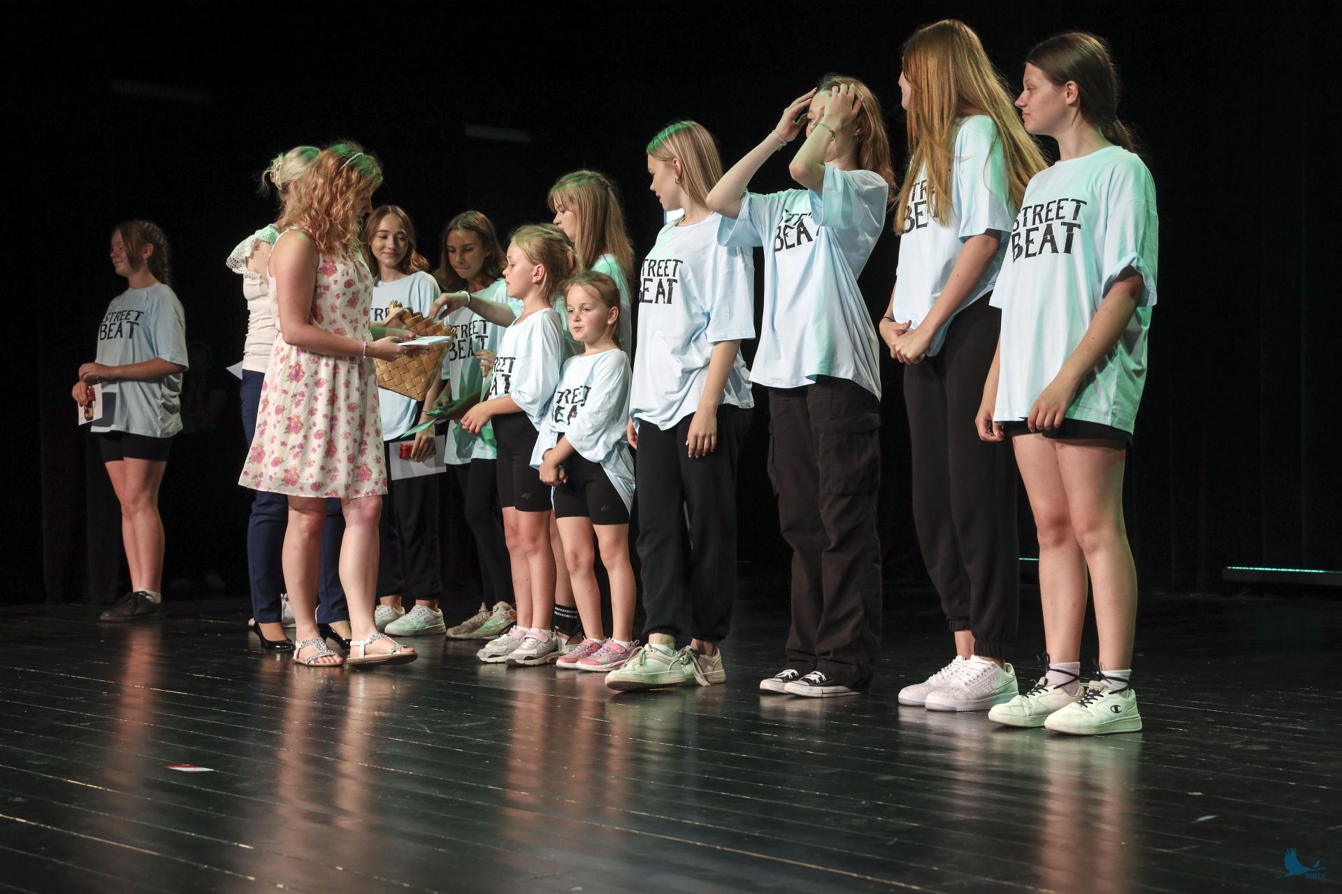 Magia Muzyki to spektakl taneczny, wokalny i instrumentalny przygotowany przez uczestników pracowni nauki gry na skrzypcach i pianinie, nauki śpiewu oraz tańca, prezentujący tegoroczne osiągnięcia uczestników wymienionych pracowni.