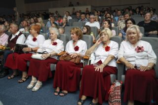 Magia Muzyki to spektakl taneczny, wokalny i instrumentalny przygotowany przez uczestników pracowni nauki gry na skrzypcach i pianinie, nauki śpiewu oraz tańca, prezentujący tegoroczne osiągnięcia uczestników wymienionych pracowni.