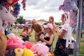 Małolatki są tu. Miły Pan. Piknik Sąsiedzki. 14 lipca 2024