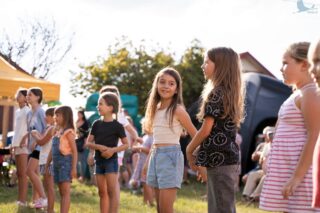 Małolatki są tu. Miły Pan. Piknik Sąsiedzki. 14 lipca 2024