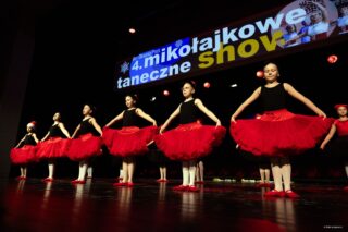 Mikołajkowe baletowe show taneczne. Dom Kultury w Łapach