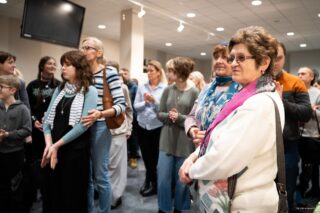 wystawa rysunków uczestników pracowni Trzy Kolory dkLapy.PL
