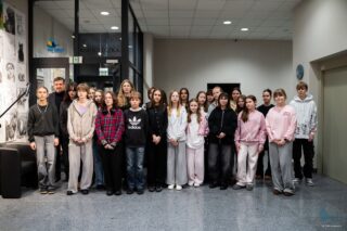 wystawa rysunków uczestników pracowni Trzy Kolory dkLapy.PL