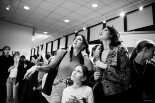 wystawa rysunków uczestników pracowni Trzy Kolory dkLapy.PL