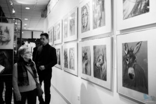 wystawa rysunków uczestników pracowni Trzy Kolory dkLapy.PL