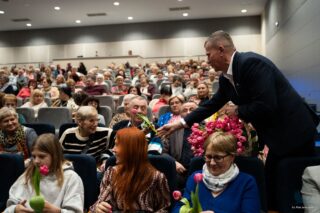 Luźne Granie. Koncert 8 marca dkLapy.PL