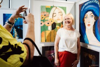 otwarcie wystawy podsumowującej drugie półrocze pracy Pracowni Malarstwa i Rysunku „Trzy Kolory”, działającej w Domu Kultury w Łapach